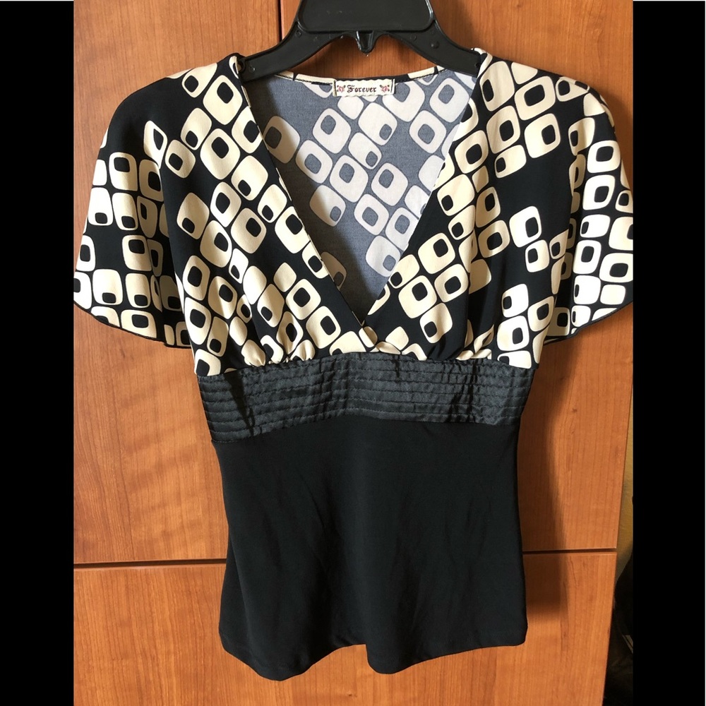 Forever 21 Flutter Sleeve Top Size S - image 1